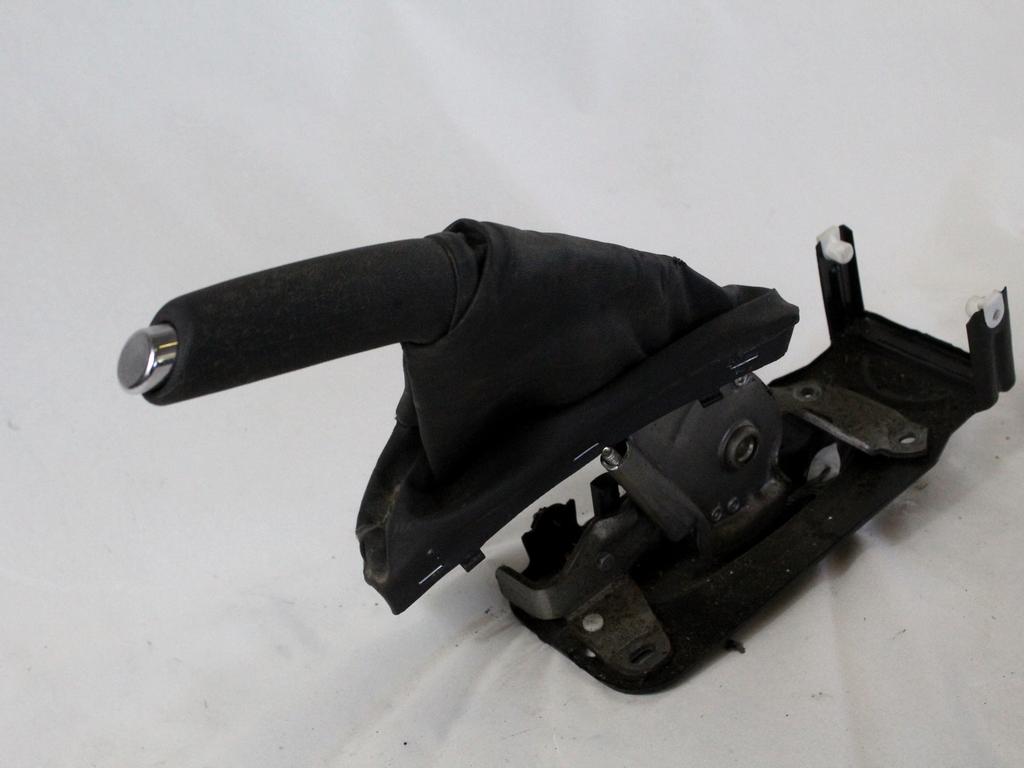 OEM N. 13138924 ORIGINAL REZERVNI DEL OPEL MERIVA A X03 R (2006 - 2010) BENZINA/GPL LETNIK 2009