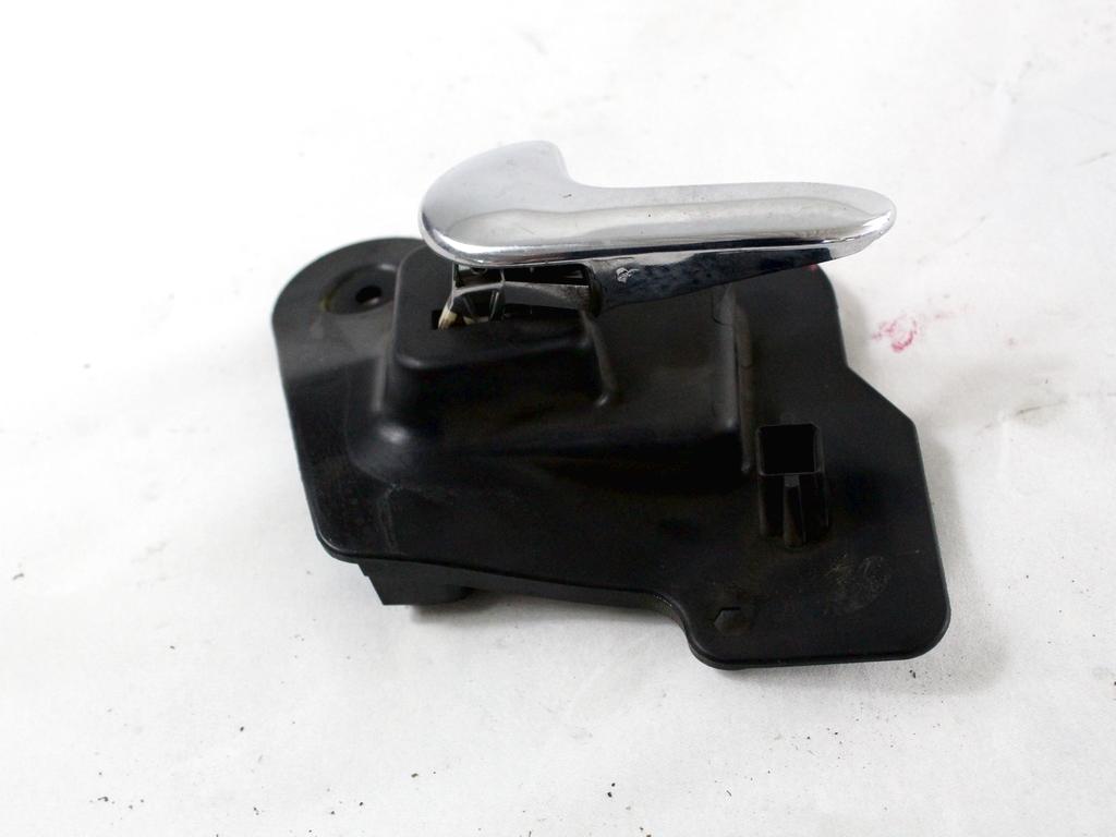 NOTRANJA KLJUKA  OEM N. 13121860 ORIGINAL REZERVNI DEL OPEL MERIVA A X03 R (2006 - 2010) BENZINA/GPL LETNIK 2009