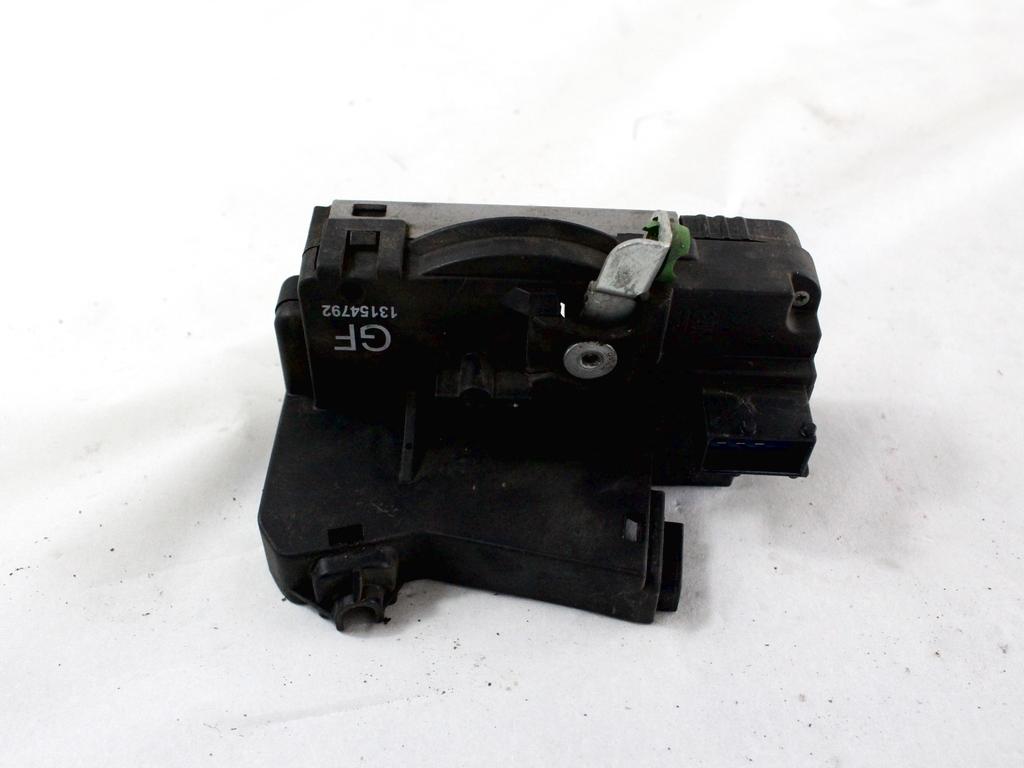 CENTRALNI ZAKLEP SPREDNJIH VRAT  OEM N. 13154792 ORIGINAL REZERVNI DEL OPEL MERIVA A X03 R (2006 - 2010) BENZINA/GPL LETNIK 2009