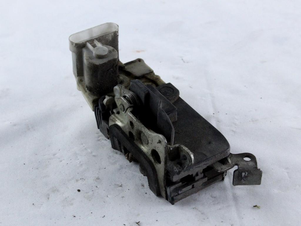 CENTRALNO ZAKLEPANJE ZADNJIH DESNIH VRAT OEM N. 51734603 ORIGINAL REZERVNI DEL FIAT MULTIPLA 186 (1998 - 2002) DIESEL LETNIK 2004