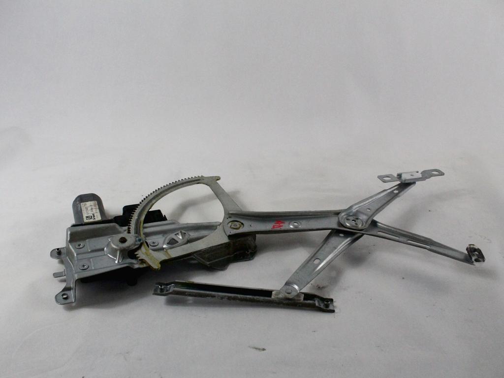 MOTORCEK ZADNJEGA BRISALCA OEM N. 13105981 ORIGINAL REZERVNI DEL OPEL ASTRA H A04 L48 L08 L35 L67 R 5P/3P/SW (2007 - 2010) DIESEL LETNIK 2008