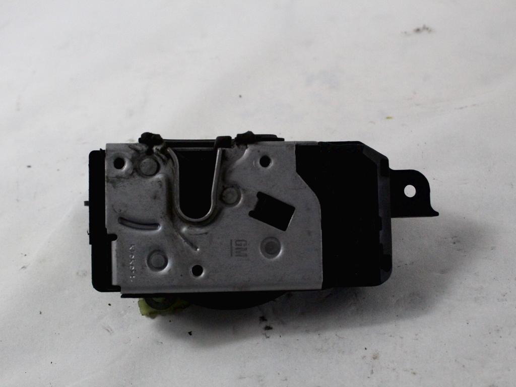 CENTRALNI ZAKLEP SPREDNJIH VRAT  OEM N. 13210749 ORIGINAL REZERVNI DEL OPEL ASTRA H A04 L48 L08 L35 L67 R 5P/3P/SW (2007 - 2010) DIESEL LETNIK 2008