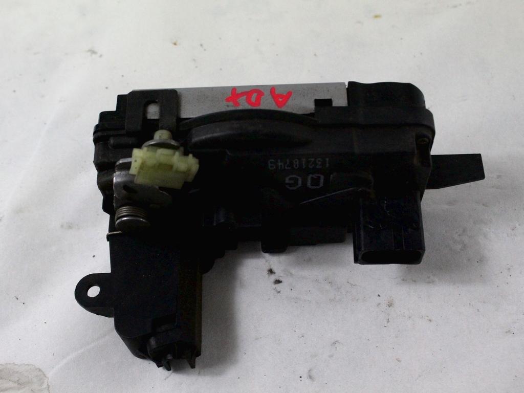 CENTRALNI ZAKLEP SPREDNJIH VRAT  OEM N. 13210749 ORIGINAL REZERVNI DEL OPEL ASTRA H A04 L48 L08 L35 L67 R 5P/3P/SW (2007 - 2010) DIESEL LETNIK 2008