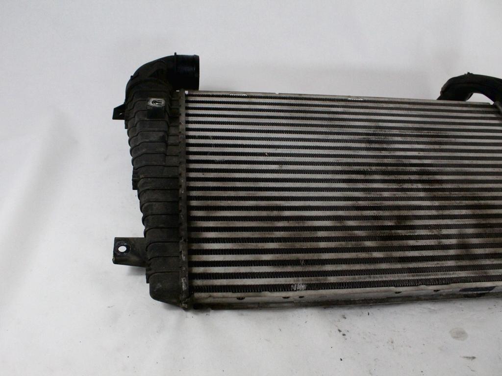 HLADILNIK INTERCOOLER OEM N. 13231458 ORIGINAL REZERVNI DEL OPEL ASTRA H A04 L48 L08 L35 L67 R 5P/3P/SW (2007 - 2010) DIESEL LETNIK 2008