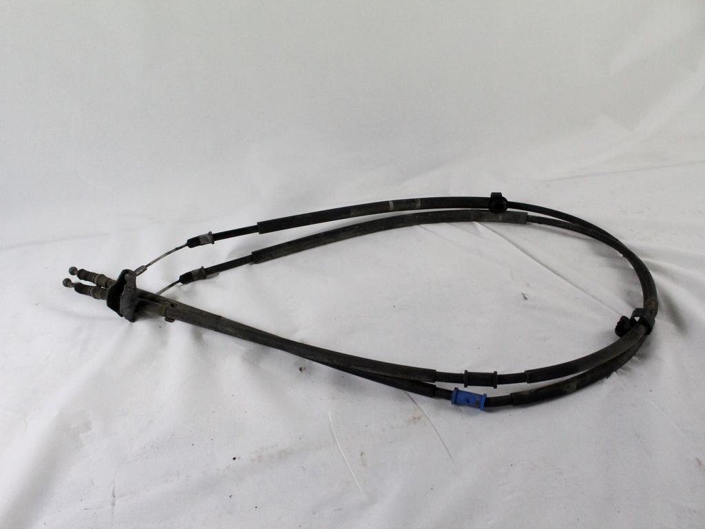 OEM N. 13340395 ORIGINAL REZERVNI DEL OPEL ASTRA H A04 L48 L08 L35 L67 R 5P/3P/SW (2007 - 2010) DIESEL LETNIK 2008