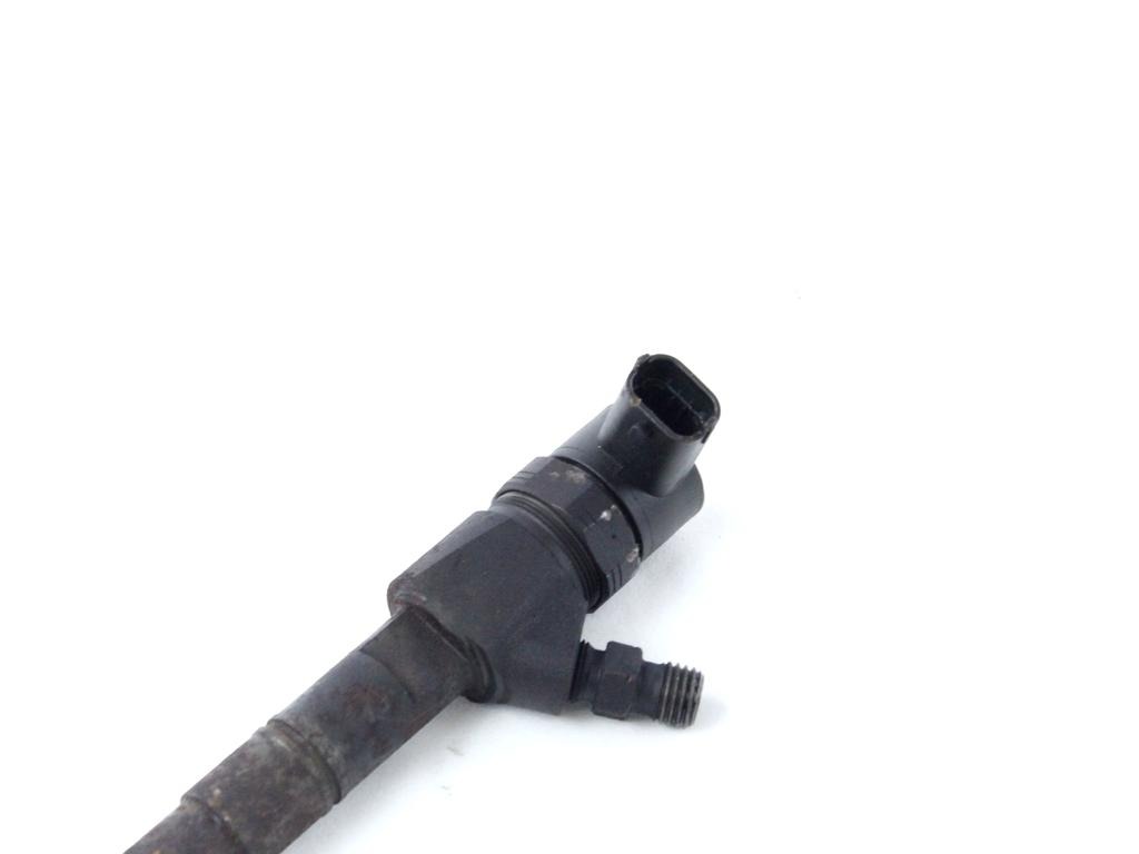 INJEKTORJI DIESEL OEM N. 445110299 ORIGINAL REZERVNI DEL ALFA ROMEO BRERA (2005 - 2010)DIESEL LETNIK 2009