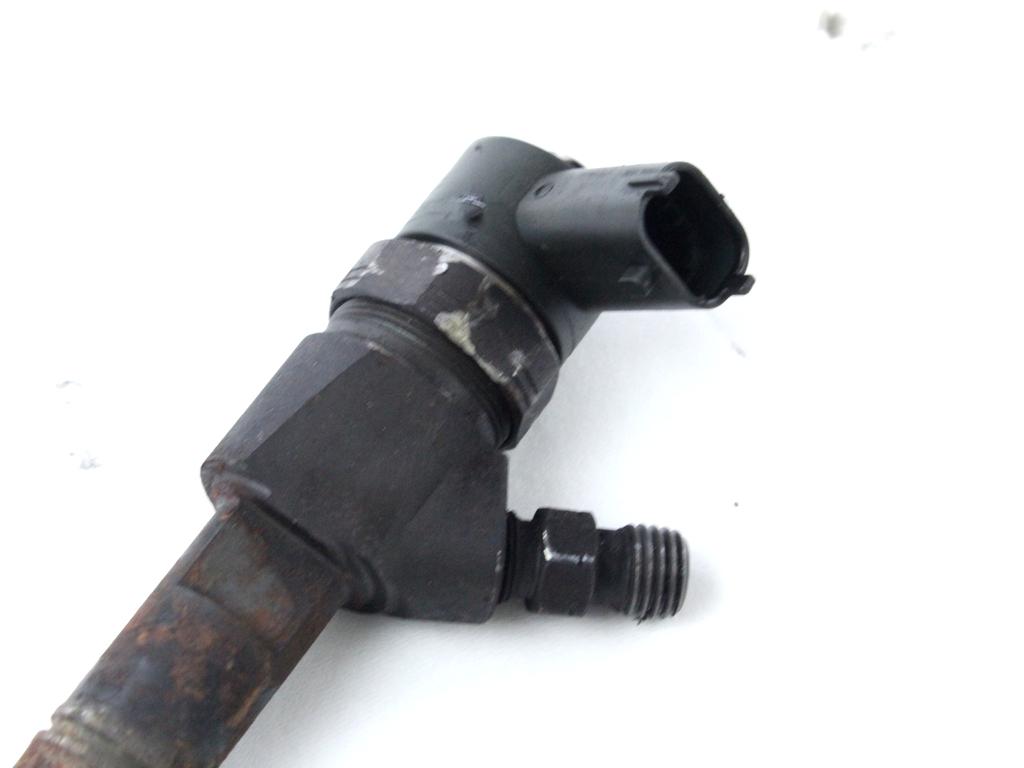 INJEKTORJI DIESEL OEM N. 445110299 ORIGINAL REZERVNI DEL ALFA ROMEO BRERA (2005 - 2010)DIESEL LETNIK 2009