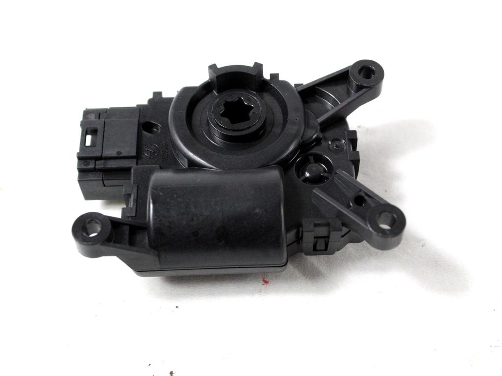 MOTORCEK OGREVANJA OEM N. 5WA907511B ORIGINAL REZERVNI DEL CUPRA FORMENTOR KM7 (DAL 2020) DIESEL LETNIK 2021