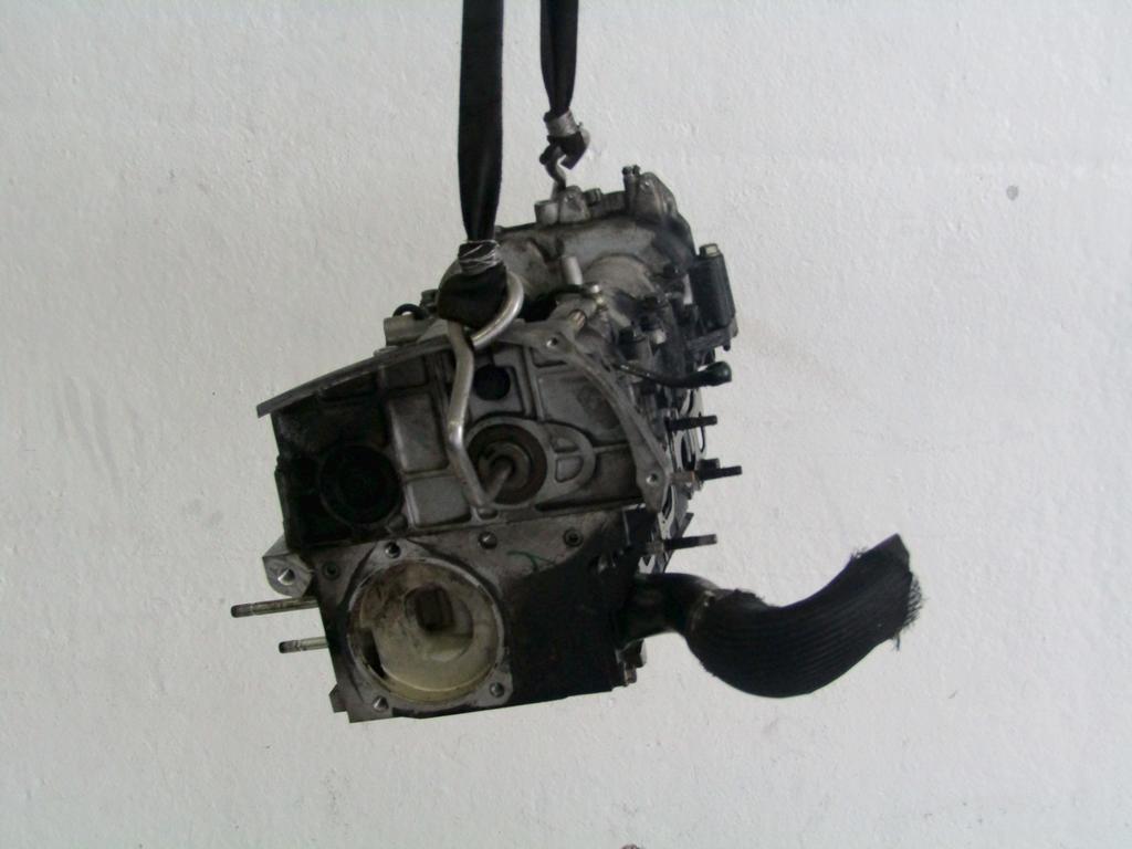 GLAVA, CILINDER IN DELI OEM N. 55213844 ORIGINAL REZERVNI DEL ALFA ROMEO BRERA (2005 - 2010)DIESEL LETNIK 2009