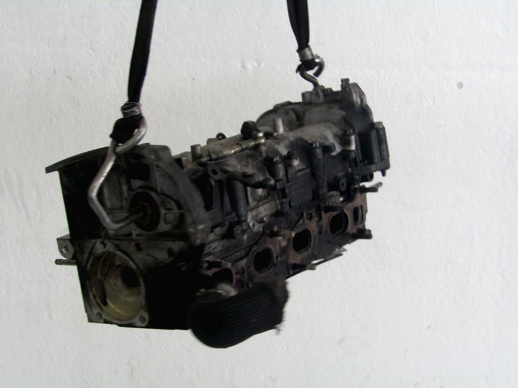 GLAVA, CILINDER IN DELI OEM N. 55213844 ORIGINAL REZERVNI DEL ALFA ROMEO BRERA (2005 - 2010)DIESEL LETNIK 2009