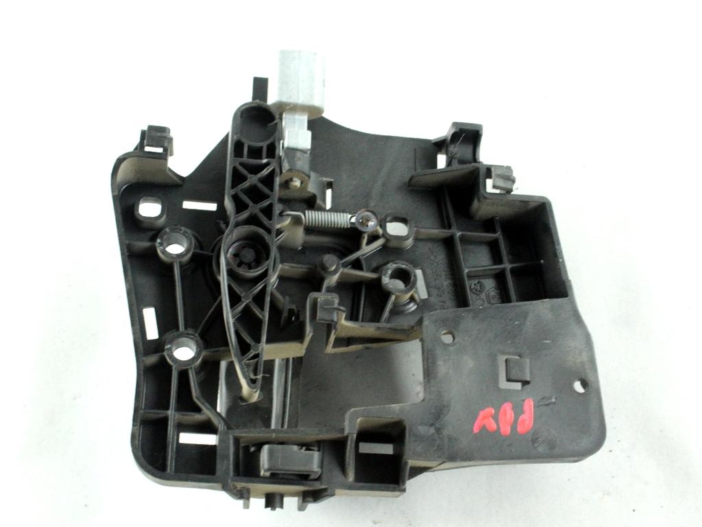 NOTRANJA KLJUKA  OEM N. 9682100677 ORIGINAL REZERVNI DEL PEUGEOT PARTNER TEPEE MK2 (2008 - 2015) DIESEL LETNIK 2009