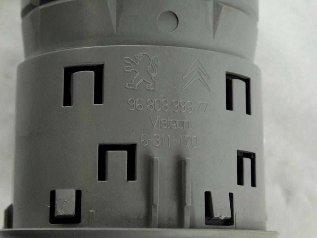 ODVOD ZRAKA OEM N. 9680899377 ORIGINAL REZERVNI DEL PEUGEOT PARTNER TEPEE MK2 (2008 - 2015) DIESEL LETNIK 2009