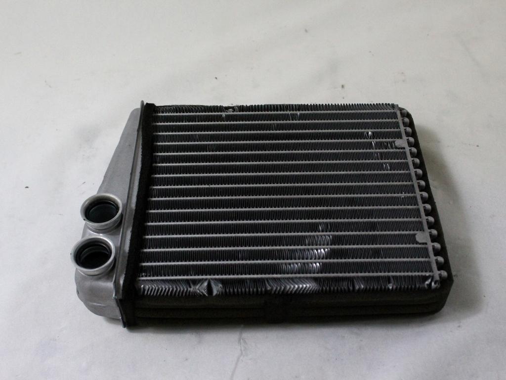 GRELEC RADIATORJA OEM N. A1698300361 ORIGINAL REZERVNI DEL MERCEDES CLASSE B W245 T245 5P (2005 - 2011) BENZINA LETNIK 2009