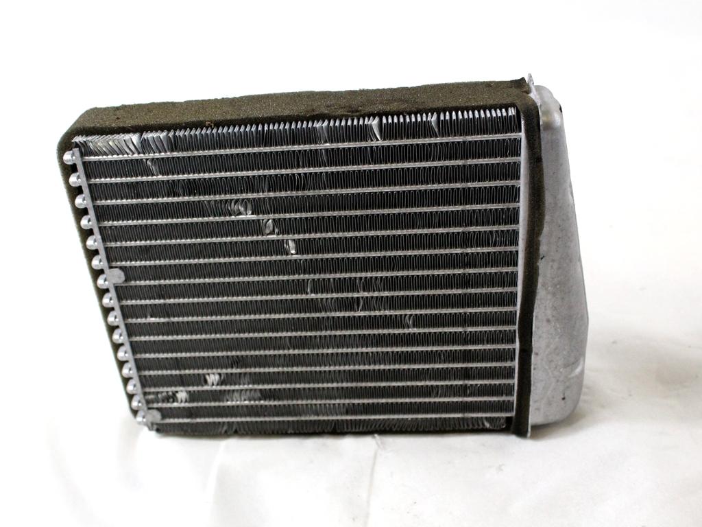 GRELEC RADIATORJA OEM N. A1698300361 ORIGINAL REZERVNI DEL MERCEDES CLASSE B W245 T245 5P (2005 - 2011) BENZINA LETNIK 2009