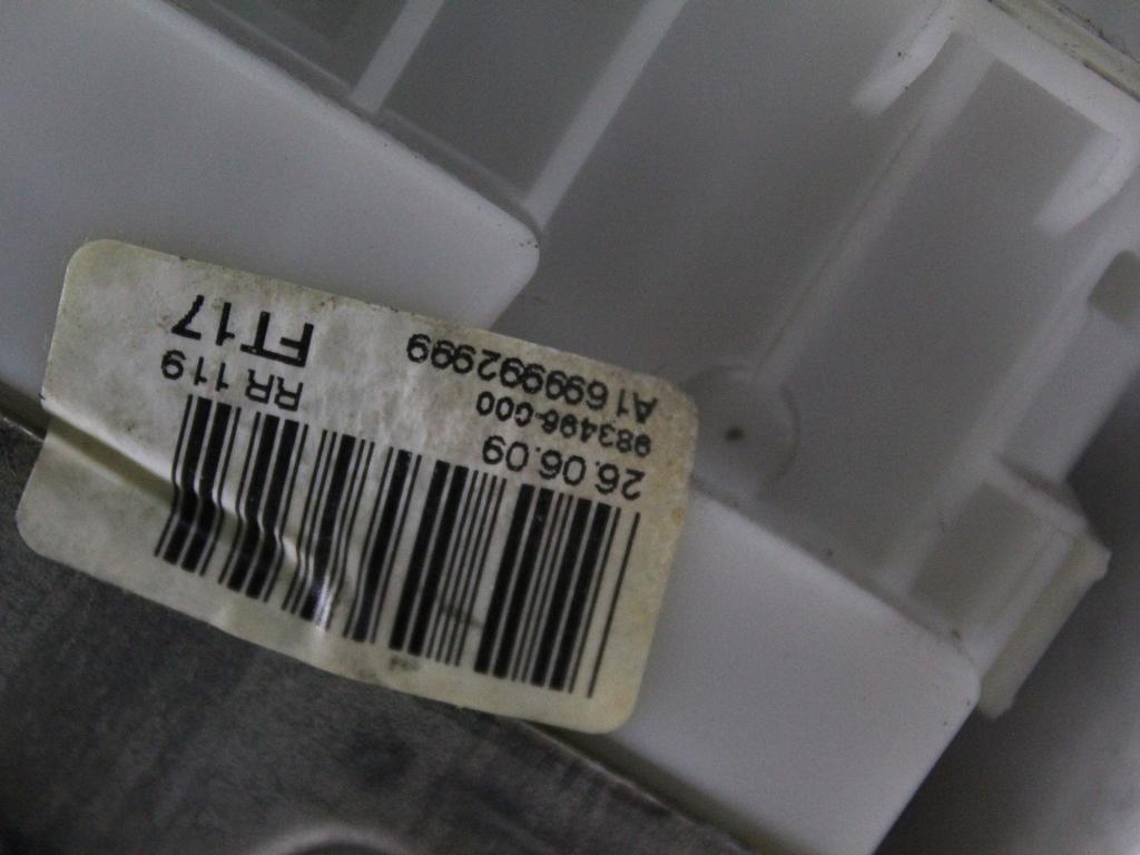 CENTRALNO ZAKLEPANJE ZADNJIH DESNIH VRAT OEM N. 1697302235 ORIGINAL REZERVNI DEL MERCEDES CLASSE B W245 T245 5P (2005 - 2011) BENZINA LETNIK 2009