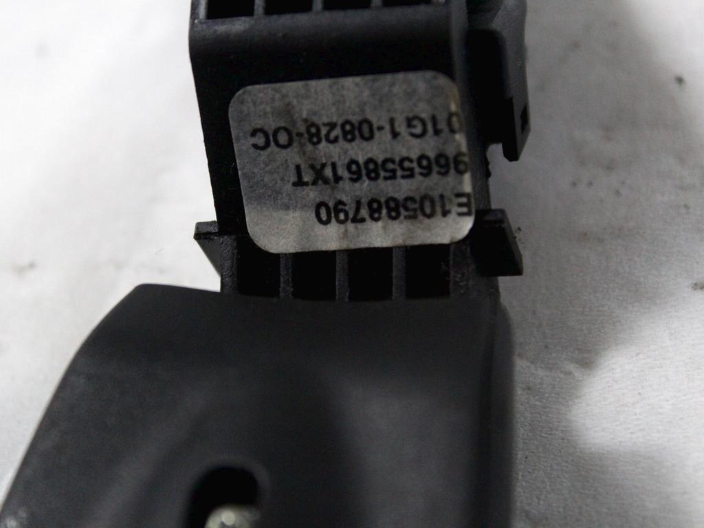 MULTIFUNKCIJSKI VOLAN OEM N. 96655861XT ORIGINAL REZERVNI DEL CITROEN C3 MK2 SC (2009 - 2016) DIESEL LETNIK 2011