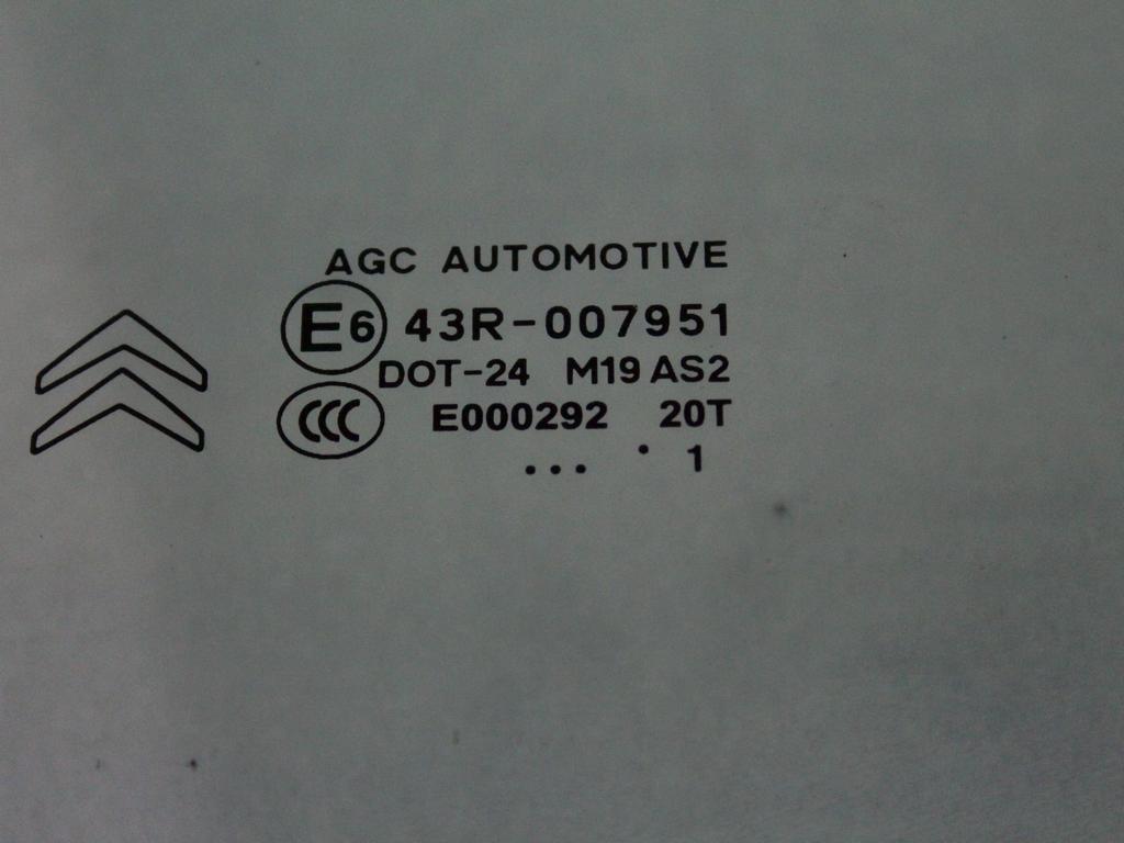 STEKLO SPREDNJIH DESNIH VRAT OEM N. 9202P4 ORIGINAL REZERVNI DEL CITROEN C3 MK2 SC (2009 - 2016) DIESEL LETNIK 2011