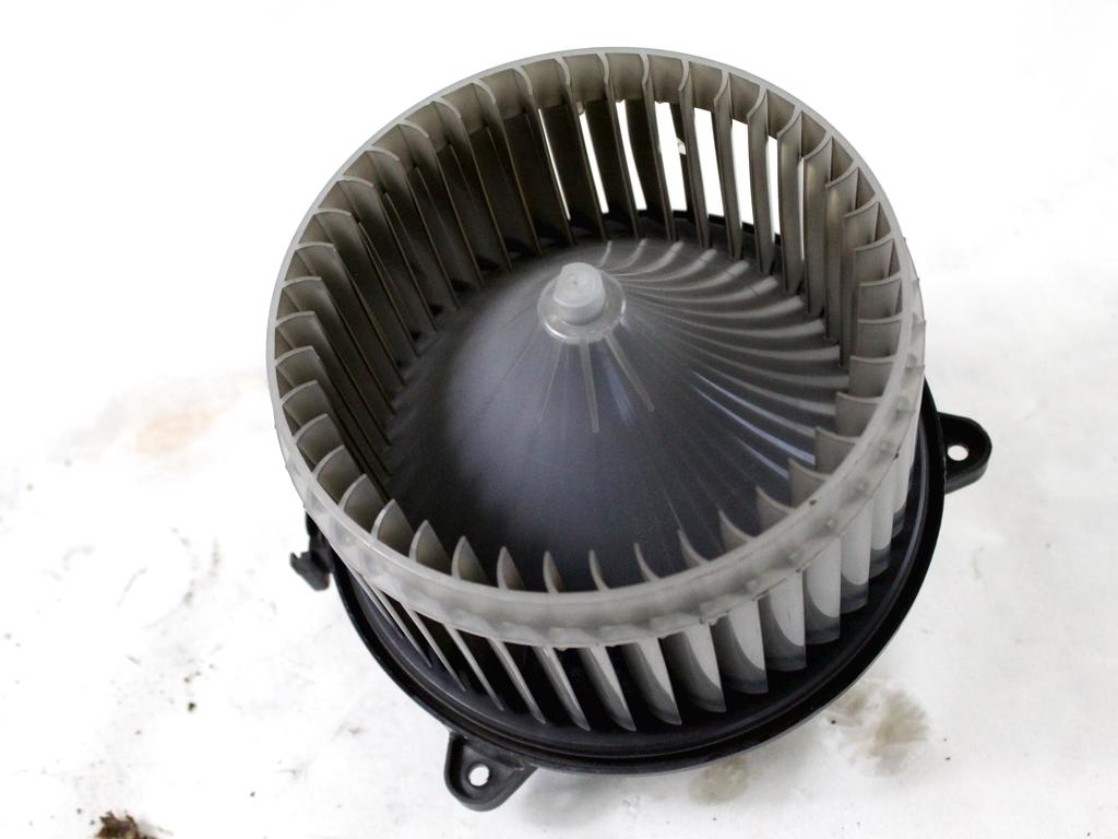 VENTILATOR  KABINE  OEM N. 13263279 ORIGINAL REZERVNI DEL OPEL INSIGNIA A G09 (2008 - 2017)DIESEL LETNIK 2010