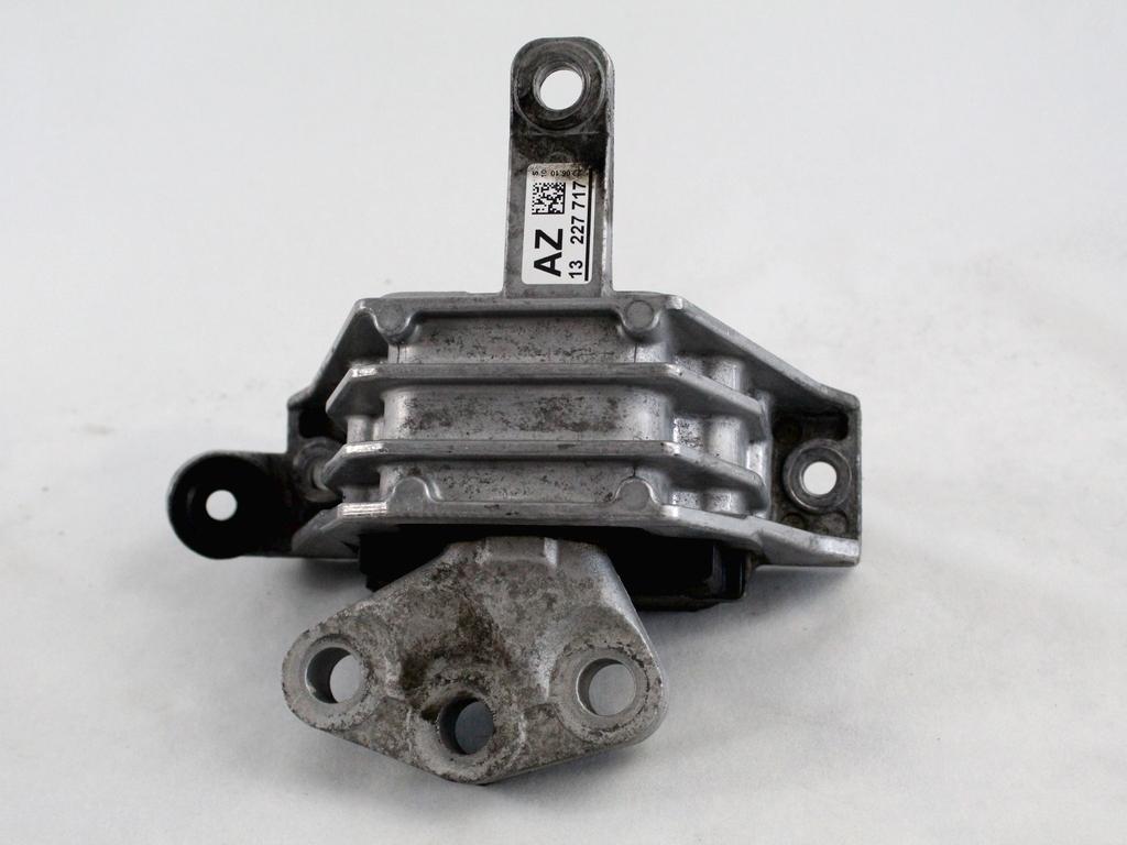 NOSILCI MOTORJA/DRUGO OEM N. 13227717 ORIGINAL REZERVNI DEL OPEL INSIGNIA A G09 (2008 - 2017)DIESEL LETNIK 2010