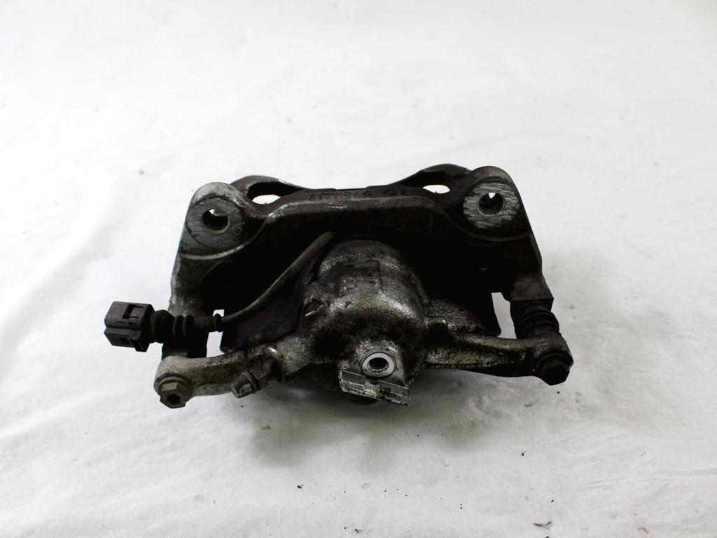 SPREDNJE DESNE ZAVORNE CELJUSTI  OEM N. 5WA615124 ORIGINAL REZERVNI DEL VOLKSWAGEN GOLF VIII CD1 MK8 (DAL 2019)DIESEL LETNIK 2021