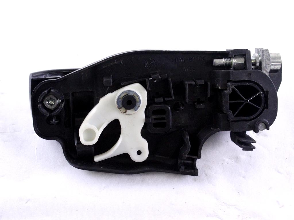 ZUNANJA KLJUKA ZADNJA LEVA VRATA OEM N. 735369030 ORIGINAL REZERVNI DEL LANCIA MUSA 350 R (09/2007 - 8/2013) BENZINA/GPL LETNIK 2012