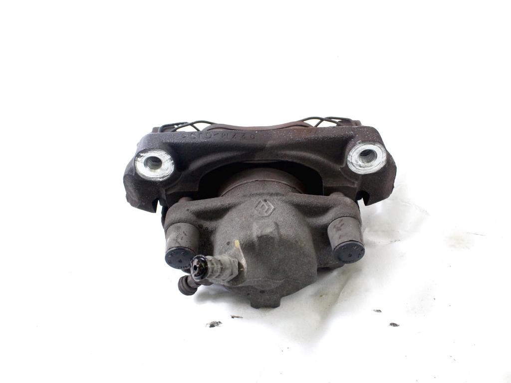 SPREDNJE DESNE ZAVORNE CELJUSTI  OEM N. 410018218R ORIGINAL REZERVNI DEL RENAULT MEGANE MK3 BZ0/1 B3 DZ0/1 KZ0/1 BER/SPORTOUR/ESTATE (2009 - 2015) DIESEL LETNIK 2010