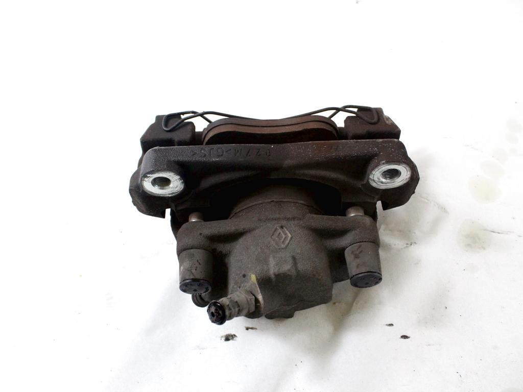 SPREDNJE DESNE ZAVORNE CELJUSTI  OEM N. 410018218R ORIGINAL REZERVNI DEL RENAULT MEGANE MK3 BZ0/1 B3 DZ0/1 KZ0/1 BER/SPORTOUR/ESTATE (2009 - 2015) DIESEL LETNIK 2010