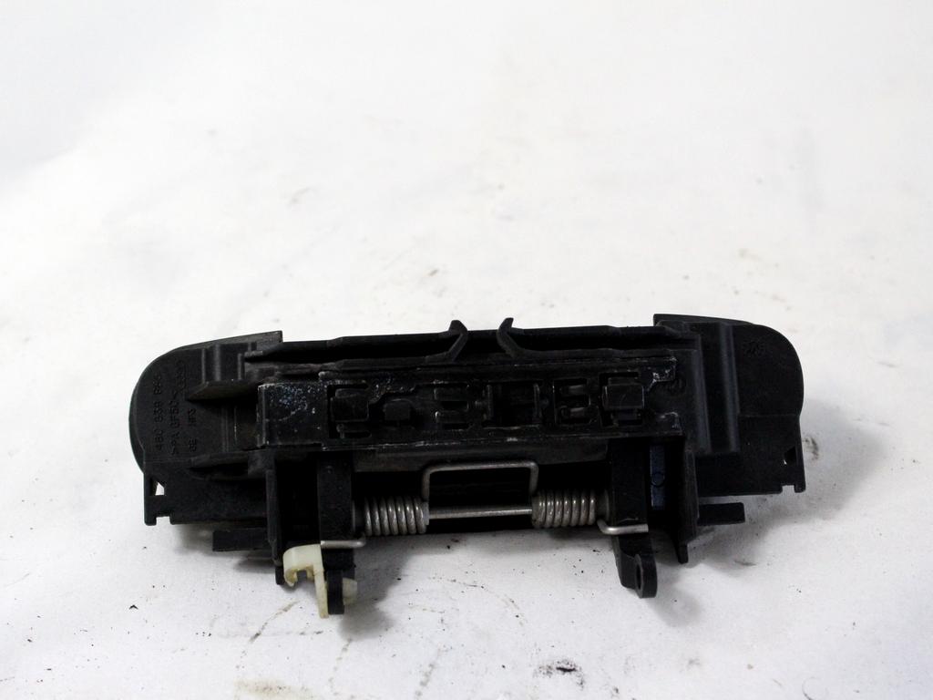 ZUNANJA KLJUKA ZADNJA DESNA VRATA OEM N. 8P0837207 ORIGINAL REZERVNI DEL AUDI A3 MK2R 8P 8PA 8P1 8P7 (2008 - 2012)DIESEL LETNIK 2010