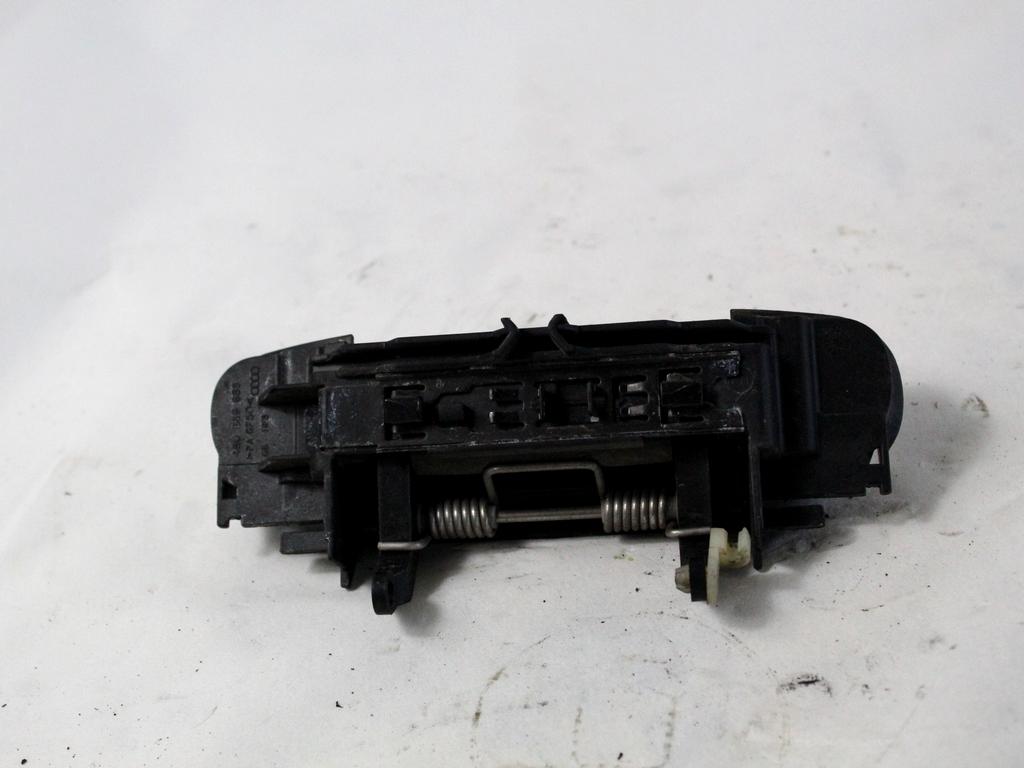 ZUNANJA KLJUKA ZADNJA LEVA VRATA OEM N. 8P0837207 ORIGINAL REZERVNI DEL AUDI A3 MK2R 8P 8PA 8P1 8P7 (2008 - 2012)DIESEL LETNIK 2010