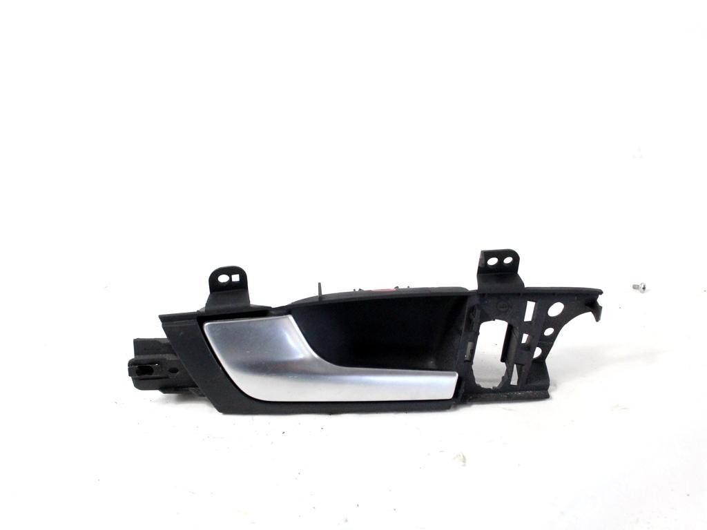 NOTRANJA KLJUKA  OEM N. 8P4837019D ORIGINAL REZERVNI DEL AUDI A3 MK2R 8P 8PA 8P1 8P7 (2008 - 2012)DIESEL LETNIK 2010