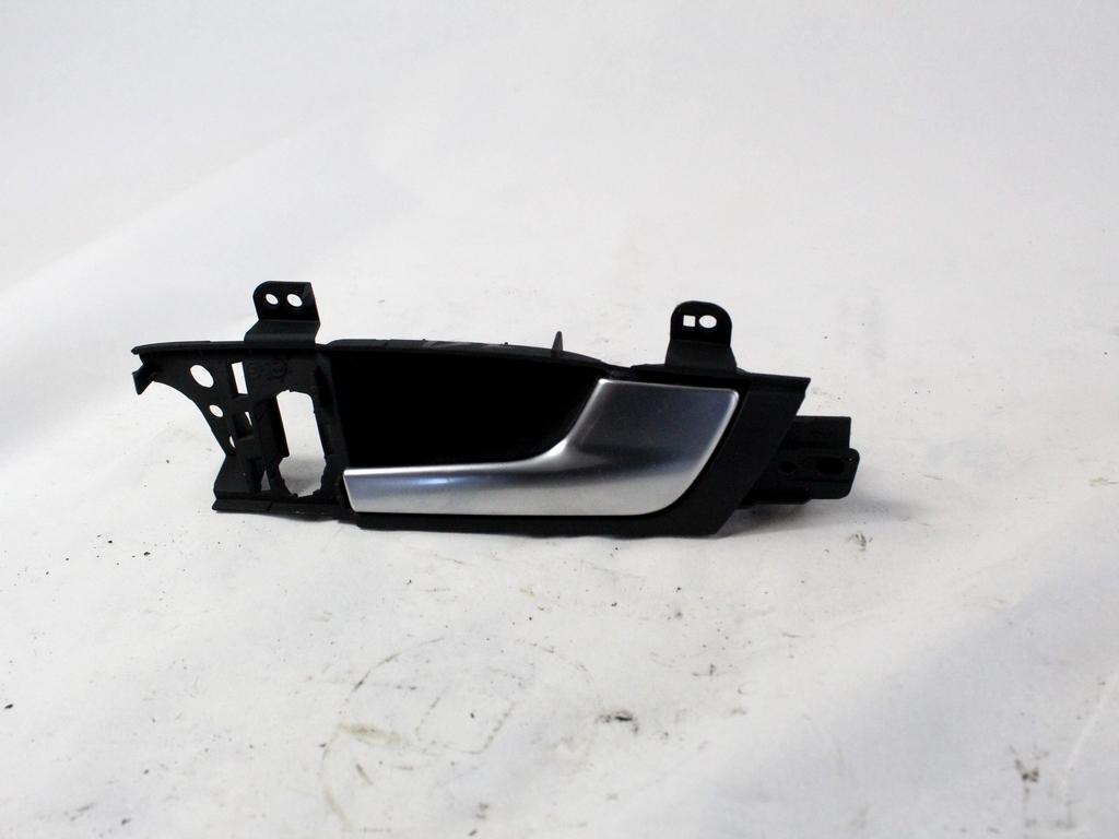 NOTRANJA KLJUKA  OEM N. 8P4837020D ORIGINAL REZERVNI DEL AUDI A3 MK2R 8P 8PA 8P1 8P7 (2008 - 2012)DIESEL LETNIK 2010