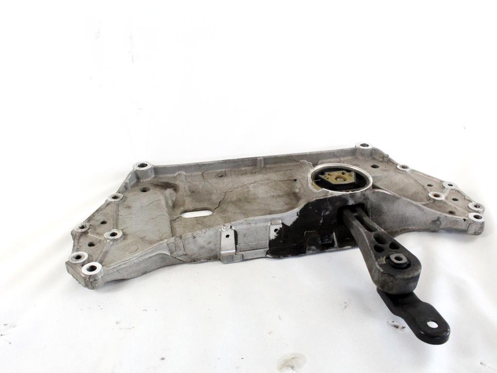 SPREDNJA OS/NOSILEC MOTORJA OEM N. 1K0199369F ORIGINAL REZERVNI DEL AUDI A3 MK2R 8P 8PA 8P1 8P7 (2008 - 2012)DIESEL LETNIK 2010