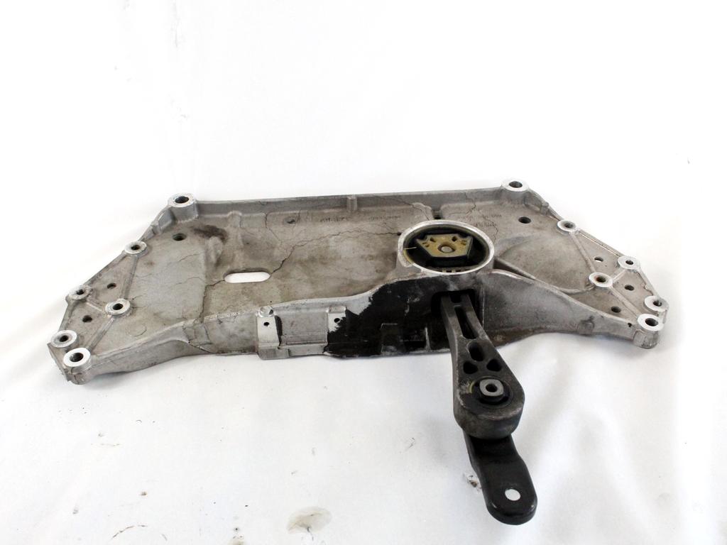 SPREDNJA OS/NOSILEC MOTORJA OEM N. 1K0199369F ORIGINAL REZERVNI DEL AUDI A3 MK2R 8P 8PA 8P1 8P7 (2008 - 2012)DIESEL LETNIK 2010