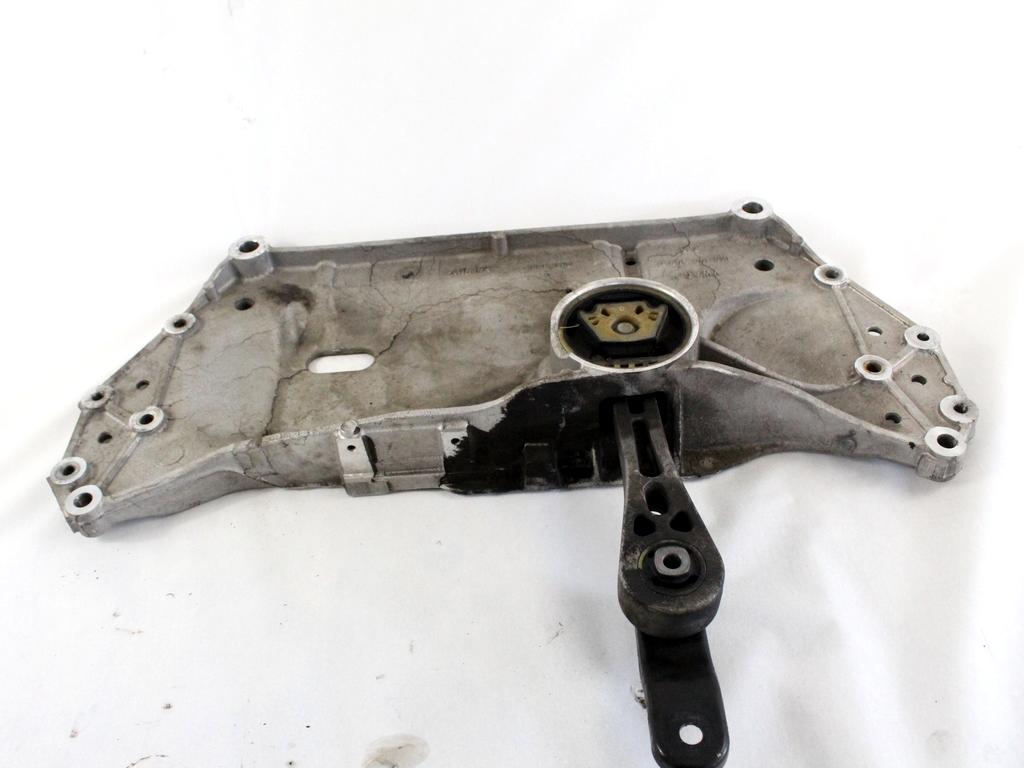 SPREDNJA OS/NOSILEC MOTORJA OEM N. 1K0199369F ORIGINAL REZERVNI DEL AUDI A3 MK2R 8P 8PA 8P1 8P7 (2008 - 2012)DIESEL LETNIK 2010