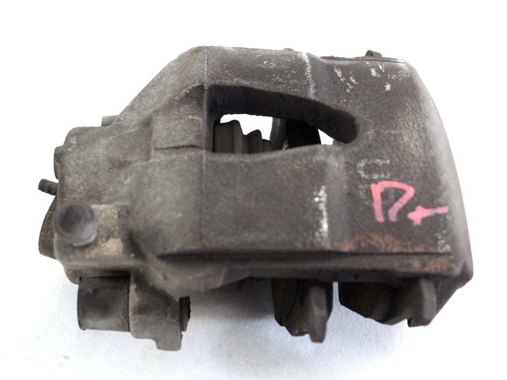 SPREDNJE DESNE ZAVORNE CELJUSTI  OEM N. 1K0615124D ORIGINAL REZERVNI DEL AUDI A3 MK2R 8P 8PA 8P1 8P7 (2008 - 2012)DIESEL LETNIK 2010