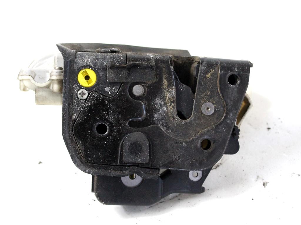 CENTRALNA KLJUCAVNICA ZADJIH LEVIH VRAT OEM N. 4F0839015 ORIGINAL REZERVNI DEL AUDI A3 MK2 8P 8PA 8P1 (2003 - 2008)DIESEL LETNIK 2004