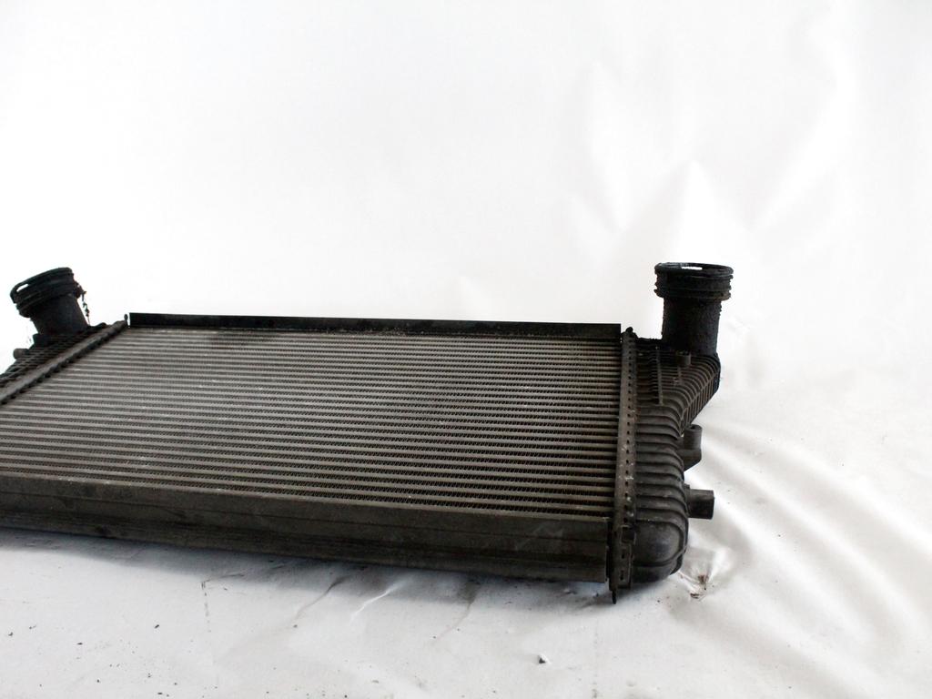 HLADILNIK INTERCOOLER OEM N. 1K0145803A ORIGINAL REZERVNI DEL AUDI A3 MK2 8P 8PA 8P1 (2003 - 2008)DIESEL LETNIK 2004