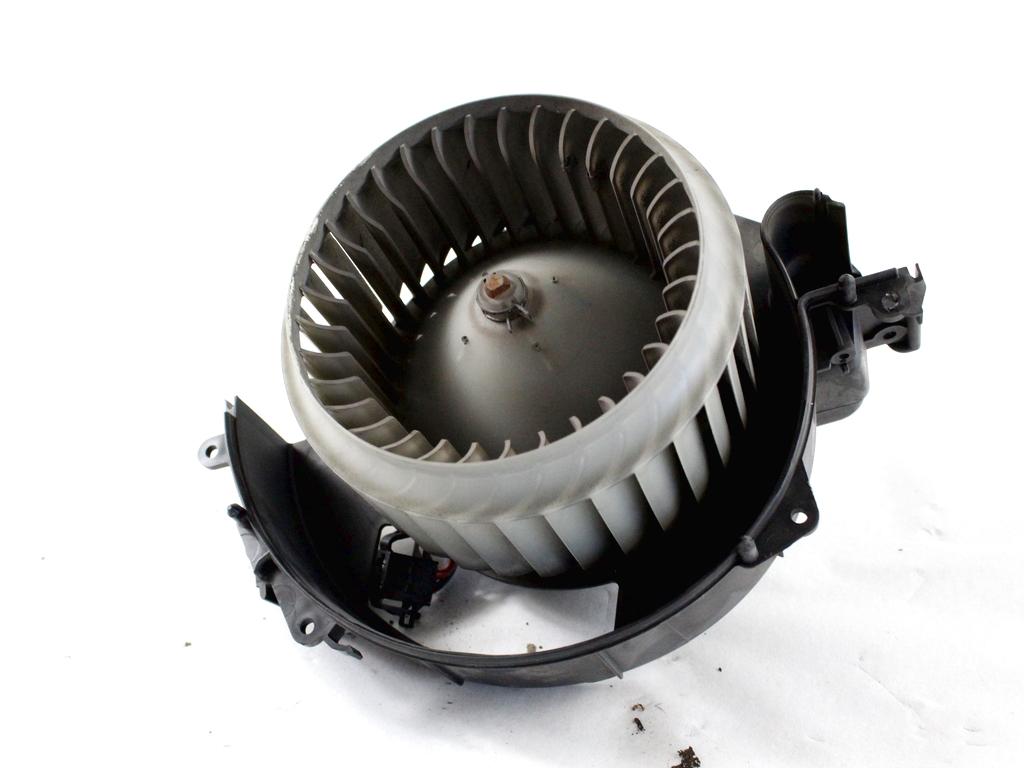 VENTILATOR  KABINE  OEM N. 1K1819015 ORIGINAL REZERVNI DEL AUDI A6 C6 R 4F2 4FH 4F5 BER/SW/ALLROAD (10/2008 - 2011) DIESEL LETNIK 2009