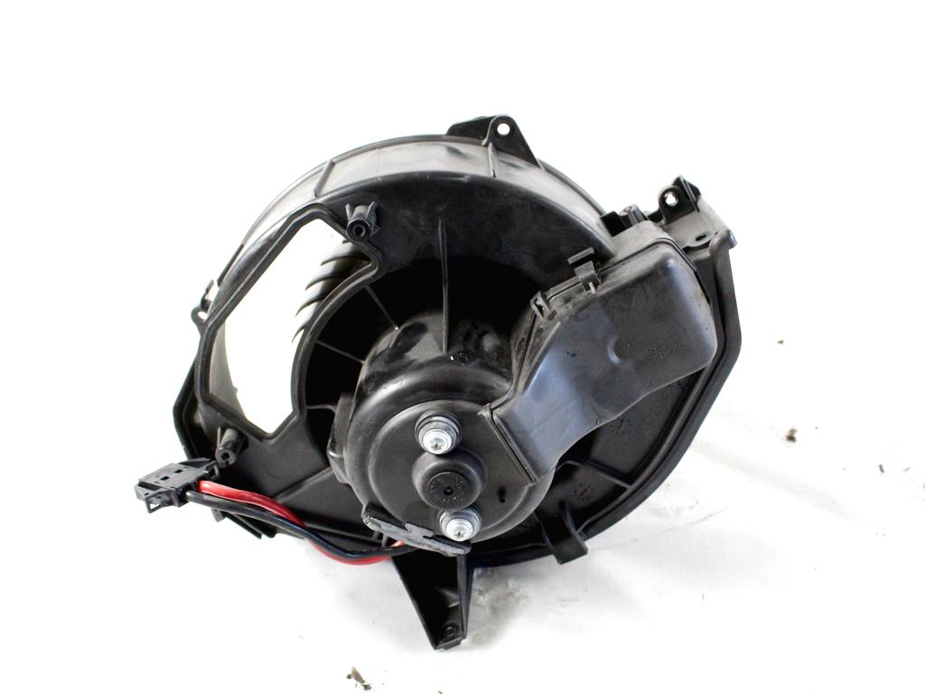 VENTILATOR  KABINE  OEM N. 1K1819015 ORIGINAL REZERVNI DEL AUDI A6 C6 R 4F2 4FH 4F5 BER/SW/ALLROAD (10/2008 - 2011) DIESEL LETNIK 2009