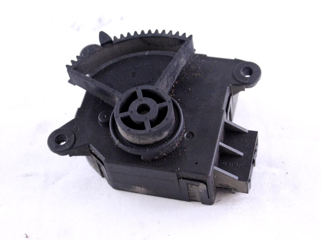 MOTORCEK OGREVANJA OEM N. 7701060000 ORIGINAL REZERVNI DEL RENAULT CLIO BR0//1 CR0/1 KR0/1 MK3 (2005 - 05/2009) BENZINA LETNIK 2009