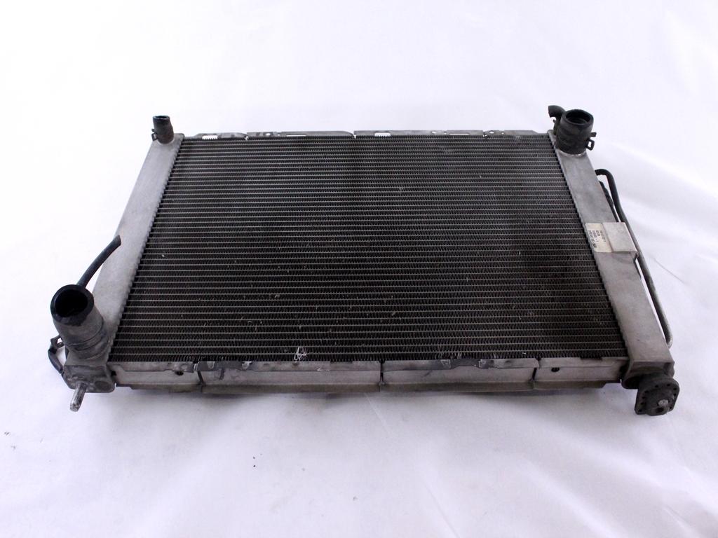 RADIATOR VODE OEM N. 8200688382 ORIGINAL REZERVNI DEL RENAULT CLIO BR0//1 CR0/1 KR0/1 MK3 (2005 - 05/2009) BENZINA LETNIK 2009