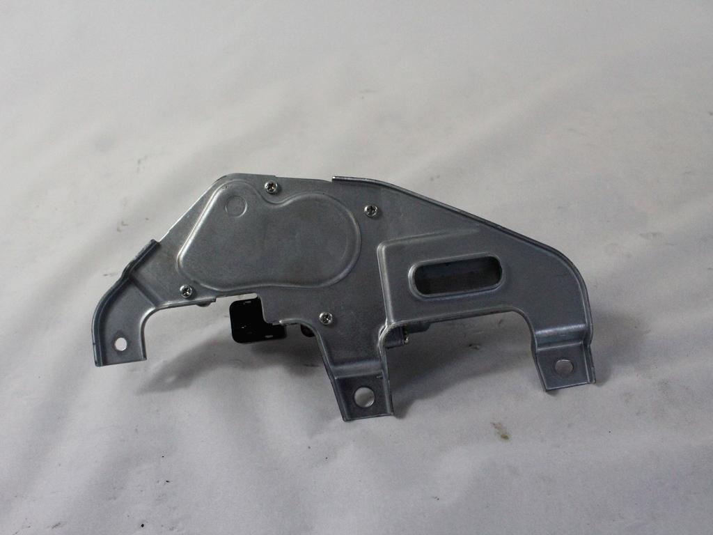 MOTORCEK ZADNJEGA BRISALCA OEM N. 3881079J00000 ORIGINAL REZERVNI DEL SUZUKI SX4 EY GY R (2009-2014)BENZINA LETNIK 2011