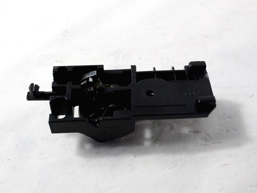 NOTRANJA KLJUKA  OEM N. 8313063J20LF1 ORIGINAL REZERVNI DEL SUZUKI SX4 EY GY R (2009-2014)BENZINA LETNIK 2011