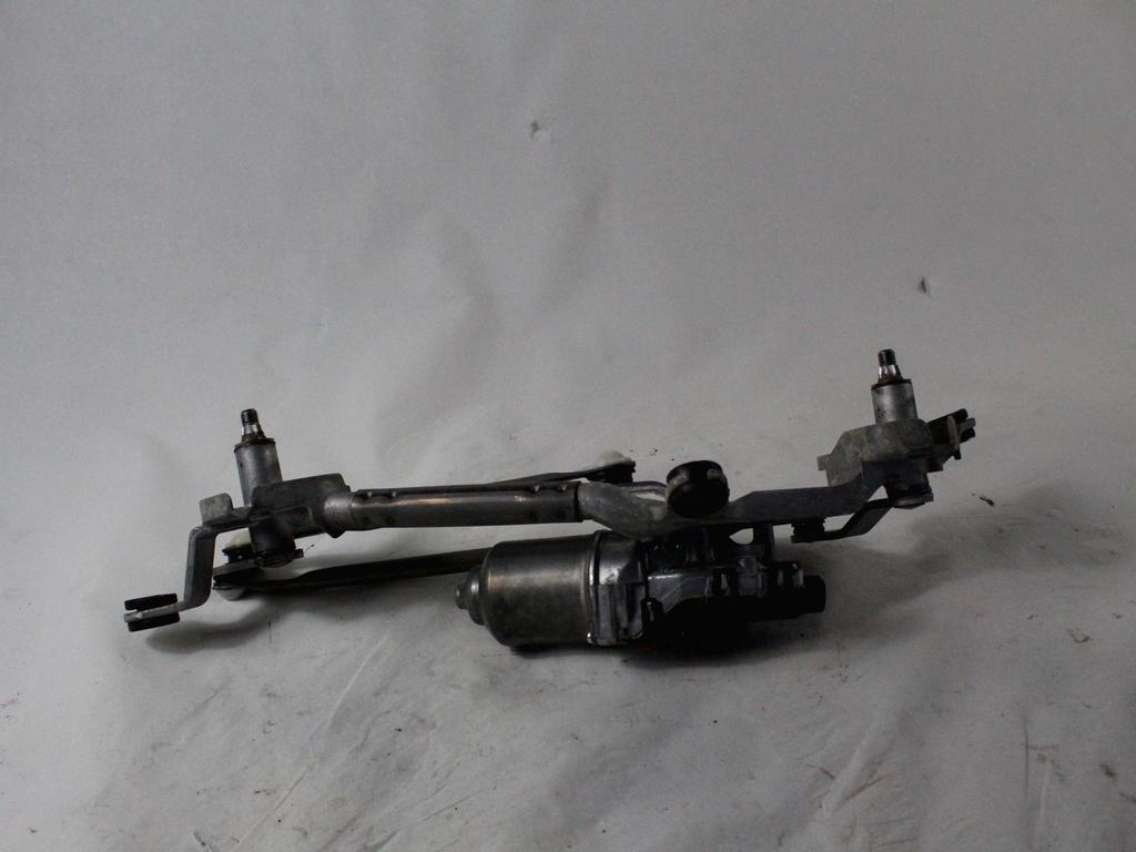 MOTORCEK PREDNJIH BRISALCEV OEM N. 38110-81K00 ORIGINAL REZERVNI DEL SUZUKI SX4 EY GY R (2009-2014)BENZINA LETNIK 2011