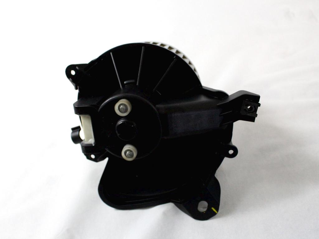 VENTILATOR  KABINE  OEM N. 77364956 ORIGINAL REZERVNI DEL FIAT PUNTO 199 MK3 (2011 - 2017)BENZINA/METANO LETNIK 2015