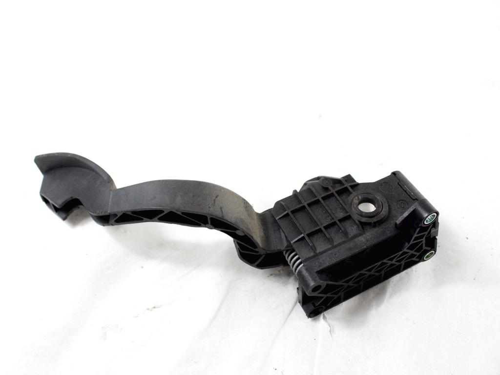 PEDALI OEM N. 55702020 ORIGINAL REZERVNI DEL FIAT PUNTO 199 MK3 (2011 - 2017)BENZINA/METANO LETNIK 2015