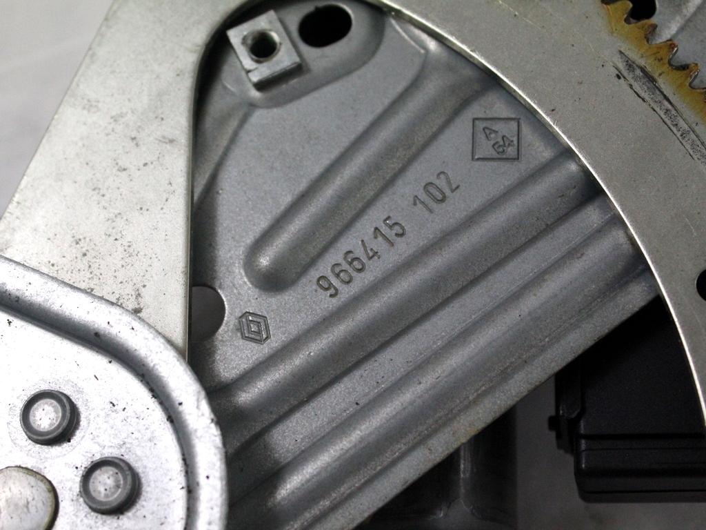 MEHANIZEM DVIGA ZADNJIH STEKEL  OEM N. 5853 SISTEMA ALZACRISTALLO PORTA POSTERIORE ELETTR ORIGINAL REZERVNI DEL RENAULT SCENIC XMOD / SCENIC JZ0/1 MK3 (2009 - 2012) DIESEL LETNIK 2010