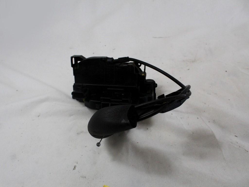 CENTRALNI ZAKLEP SPREDNJIH VRAT  OEM N. 805060006R ORIGINAL REZERVNI DEL RENAULT SCENIC XMOD / SCENIC JZ0/1 MK3 (2009 - 2012) DIESEL LETNIK 2010