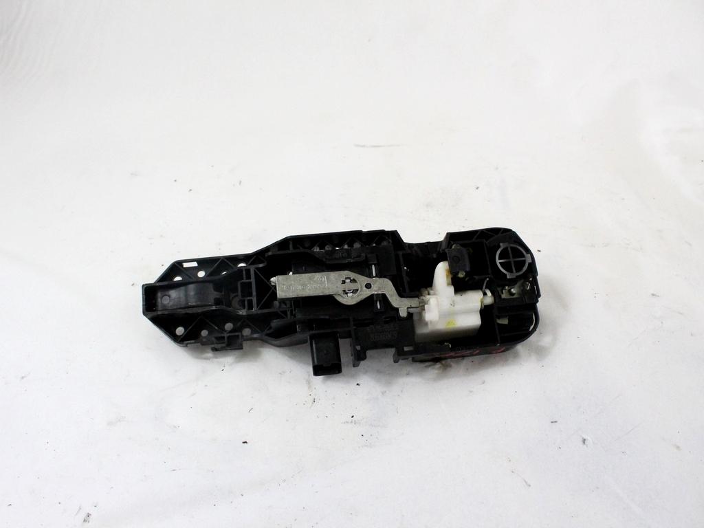 ZUNANJA KLJUKA ZADNJA DESNA VRATA OEM N. 806B03759R ORIGINAL REZERVNI DEL RENAULT SCENIC XMOD / SCENIC JZ0/1 MK3 (2009 - 2012) DIESEL LETNIK 2010