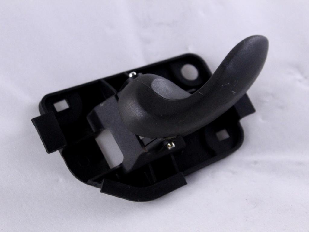 NOTRANJA KLJUKA  OEM N. 735268773 ORIGINAL REZERVNI DEL FIAT PUNTO 188 MK2 R (2003 - 2011) BENZINA LETNIK 2006